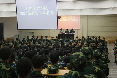 新生入学教育：老员工活